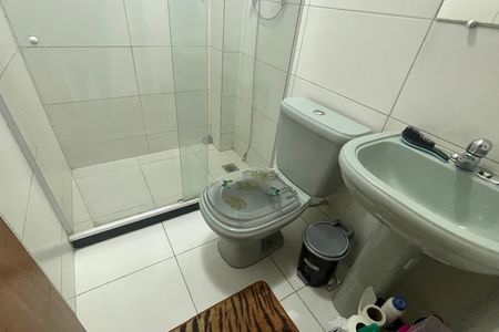 Casa para alugar com 70m², 2 quartos e 2 vagas Casa para alugar com 70m², 2 quartos e 2 vagasBanheiro