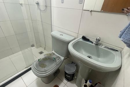 Casa para alugar com 70m², 2 quartos e 2 vagas Casa para alugar com 70m², 2 quartos e 2 vagasBanheiro
