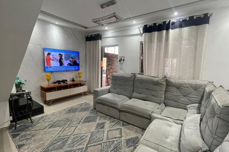 Casa para alugar com 70m², 2 quartos e 2 vagas Casa para alugar com 70m², 2 quartos e 2 vagasSala