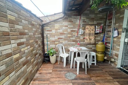 Casa para alugar com 70m², 2 quartos e 2 vagas Casa para alugar com 70m², 2 quartos e 2 vagasVaranda