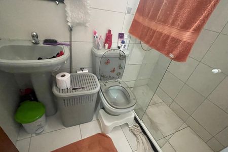 Casa para alugar com 70m², 2 quartos e 2 vagas Casa para alugar com 70m², 2 quartos e 2 vagasBanheiro