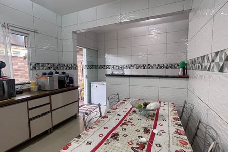 Casa para alugar com 70m², 2 quartos e 2 vagas Casa para alugar com 70m², 2 quartos e 2 vagasCozinha