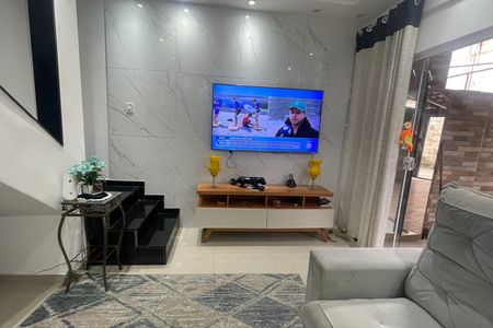 Casa para alugar com 70m², 2 quartos e 2 vagas Casa para alugar com 70m², 2 quartos e 2 vagasSala