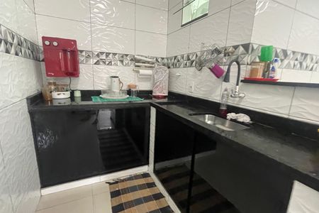 Casa para alugar com 70m², 2 quartos e 2 vagas Casa para alugar com 70m², 2 quartos e 2 vagasCozinha
