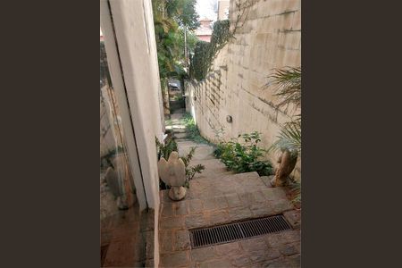 Casa à venda com 3 quartos, 361m² em Jardim Leonor, São Paulo