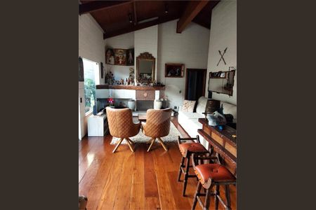 Casa à venda com 3 quartos, 361m² em Jardim Leonor, São Paulo