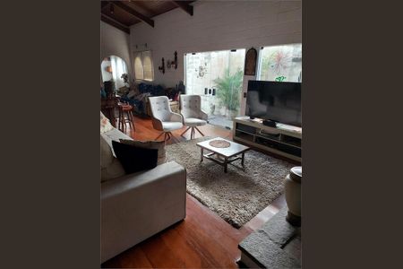 Casa à venda com 3 quartos, 361m² em Jardim Leonor, São Paulo