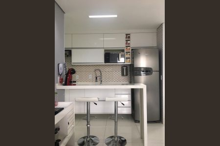 Cozinha de apartamento para alugar com 3 quartos, 55m² em Jardim Isis, Cotia