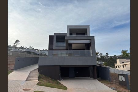 Casa de condomínio à venda com 417m², 4 quartos e 4 vagas