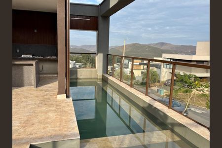 Casa de condomínio à venda com 417m², 4 quartos e 4 vagas