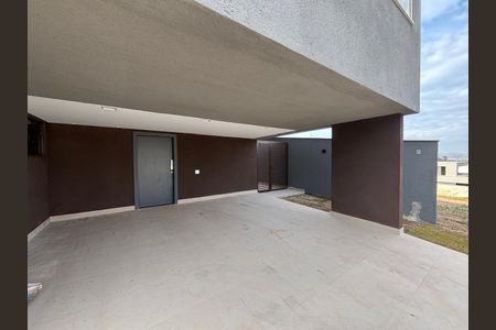 Casa de condomínio à venda com 417m², 4 quartos e 4 vagas