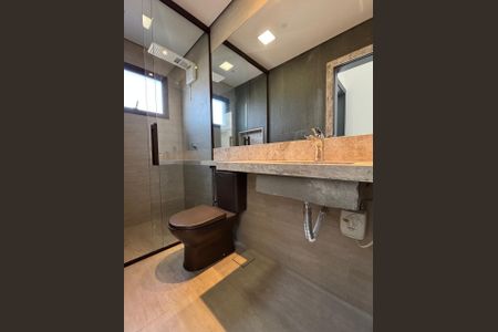 Casa de condomínio à venda com 417m², 4 quartos e 4 vagas