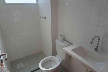 Banheiro de apartamento para alugar com 2 quartos, 40m² em Chácara Estela, Barueri