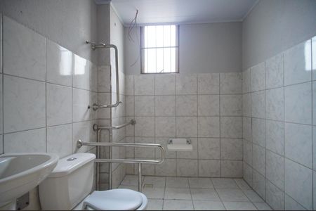 Banheiro de apartamento à venda com 2 quartos, 46m² em Campina, São Leopoldo
