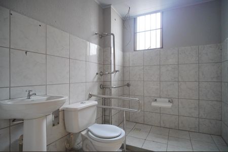 Banheiro de apartamento à venda com 2 quartos, 46m² em Campina, São Leopoldo