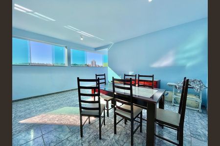 Apartamento para alugar com 200m², 3 quartos e sem vaga