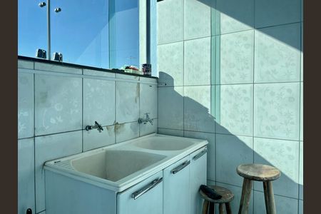 Apartamento para alugar com 200m², 3 quartos e sem vaga