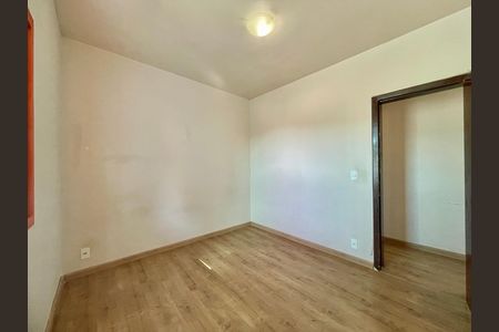 Apartamento para alugar com 200m², 3 quartos e sem vaga