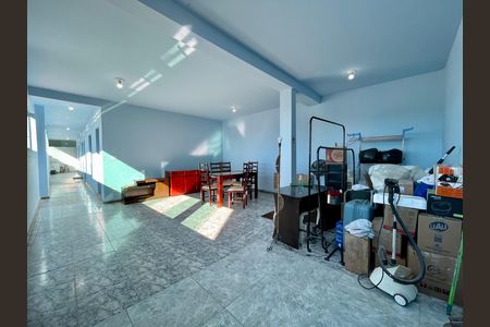 Apartamento para alugar com 200m², 3 quartos e sem vaga