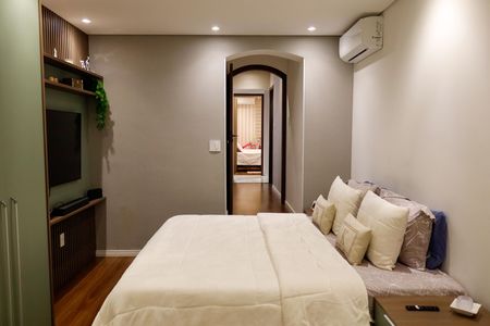 Casa à venda com 289m², 3 quartos e 4 vagas Casa à venda com 289m², 3 quartos e 4 vagasQuarto 3 - Suíte