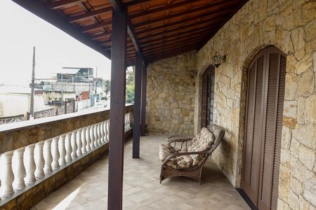 Casa à venda com 289m², 3 quartos e 4 vagas Casa à venda com 289m², 3 quartos e 4 vagasSacada
