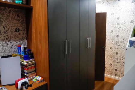 Casa à venda com 289m², 3 quartos e 4 vagas Casa à venda com 289m², 3 quartos e 4 vagasQuarto 2