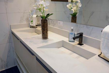 Casa à venda com 289m², 3 quartos e 4 vagas Casa à venda com 289m², 3 quartos e 4 vagasBanheiro da Suíte 3