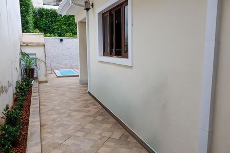 Casa à venda com 289m², 3 quartos e 4 vagas Casa à venda com 289m², 3 quartos e 4 vagasCorredor