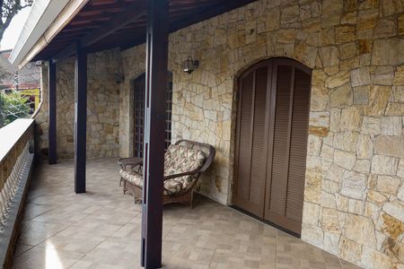 Sacada de casa à venda com 3 quartos, 289m² em Veloso, Osasco