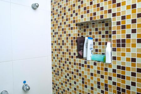 Banheiro de kitnet/studio para alugar com 1 quarto, 40m² em Centro, Nova Iguaçu