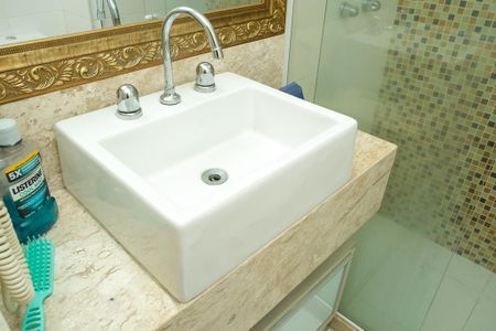 Banheiro de kitnet/studio para alugar com 1 quarto, 40m² em Centro, Nova Iguaçu