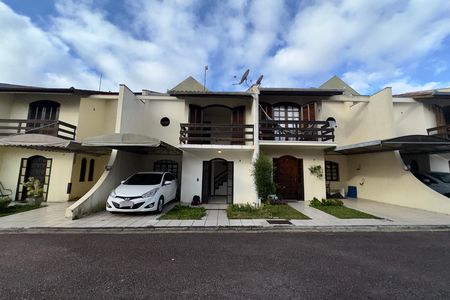 Casa de condomínio à venda com 94m², 3 quartos e 2 vagasFachada do sobrado