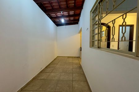 Casa de condomínio à venda com 94m², 3 quartos e 2 vagasQuintal Coberto