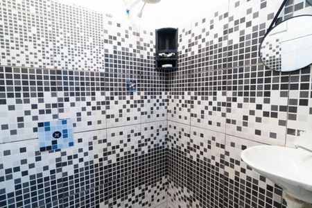 Banheiro de casa para alugar com 1 quarto, 42m² em Jabaquara, São Paulo