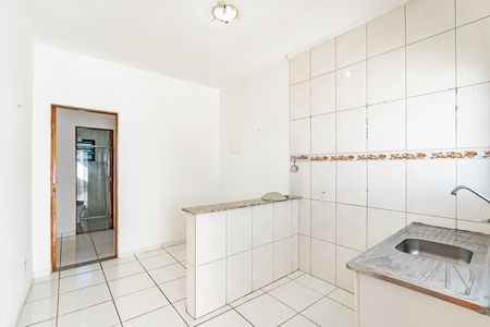 Cozinha de casa para alugar com 1 quarto, 35m² em Vila Santo Estefano, São Paulo