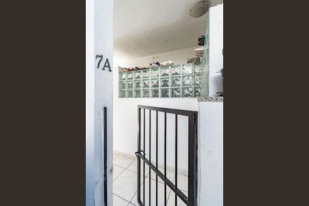 Entrada de casa para alugar com 1 quarto, 35m² em Vila Santo Estefano, São Paulo