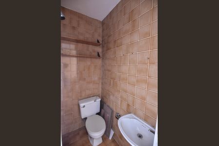 Apartamento à venda com 103m², 3 quartos e 1 vaga Apartamento à venda com 103m², 3 quartos e 1 vagaBanheiro de Serviço