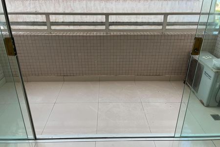 Apartamento para alugar com 476m², 4 quartos e 2 vagas Apartamento para alugar com 476m², 4 quartos e 2 vagasVaranda da Sala 2
