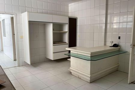 Apartamento para alugar com 476m², 4 quartos e 2 vagas Apartamento para alugar com 476m², 4 quartos e 2 vagasCozinha