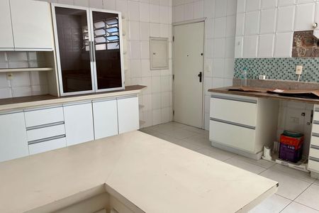 Apartamento para alugar com 476m², 4 quartos e 2 vagas Apartamento para alugar com 476m², 4 quartos e 2 vagasCozinha
