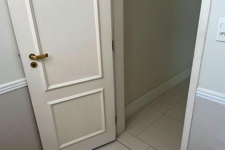Apartamento para alugar com 476m², 4 quartos e 2 vagas Apartamento para alugar com 476m², 4 quartos e 2 vagasLavabo