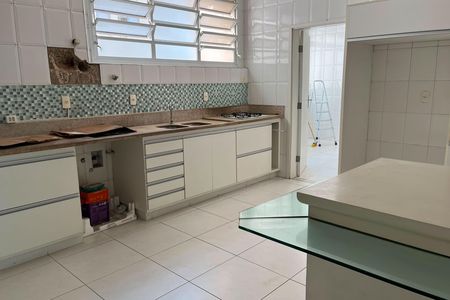 Apartamento para alugar com 476m², 4 quartos e 2 vagas Apartamento para alugar com 476m², 4 quartos e 2 vagasCozinha