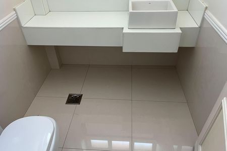 Apartamento para alugar com 476m², 4 quartos e 2 vagas Apartamento para alugar com 476m², 4 quartos e 2 vagasLavabo