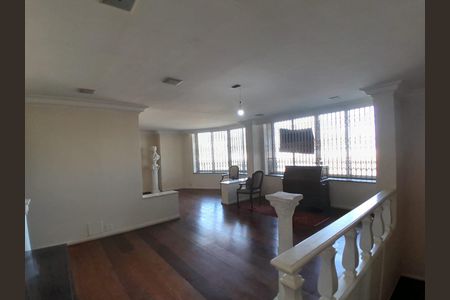 Apartamento para alugar com 129m², 3 quartos e sem vaga Apartamento para alugar com 129m², 3 quartos e sem vagaSala
