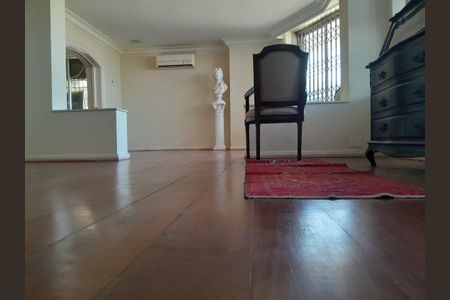 Apartamento para alugar com 129m², 3 quartos e sem vaga Apartamento para alugar com 129m², 3 quartos e sem vagaSala