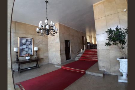 Apartamento para alugar com 129m², 3 quartos e sem vaga Apartamento para alugar com 129m², 3 quartos e sem vagaSala
