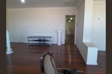 Apartamento para alugar com 129m², 3 quartos e sem vaga Apartamento para alugar com 129m², 3 quartos e sem vagaSala