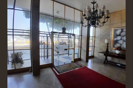 Apartamento para alugar com 129m², 3 quartos e sem vaga Apartamento para alugar com 129m², 3 quartos e sem vagaSala