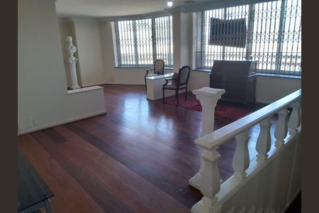 Apartamento para alugar com 129m², 3 quartos e sem vaga Apartamento para alugar com 129m², 3 quartos e sem vagaSala