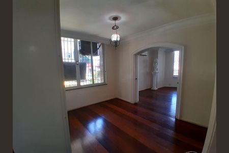 Apartamento para alugar com 129m², 3 quartos e sem vaga Apartamento para alugar com 129m², 3 quartos e sem vagaQuarto